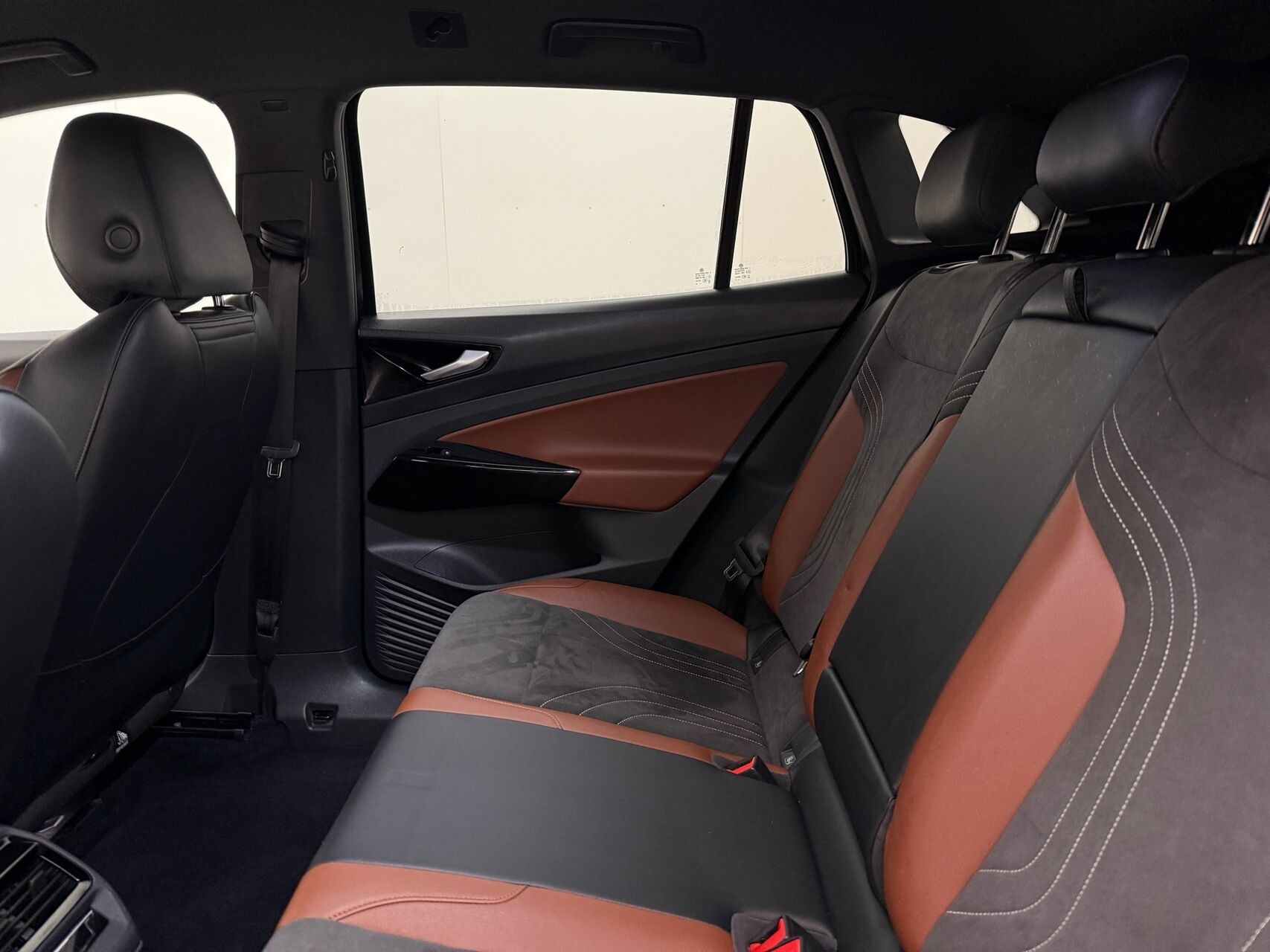 Sort VW ID.4 fra 2023