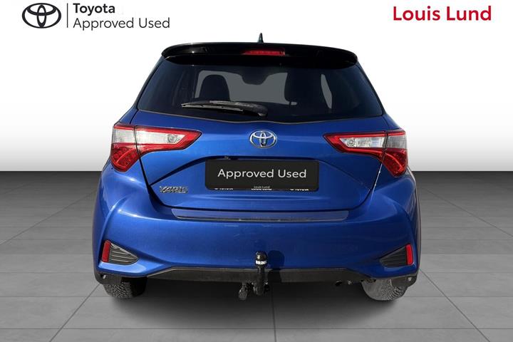 Blå Toyota Yaris fra 2019