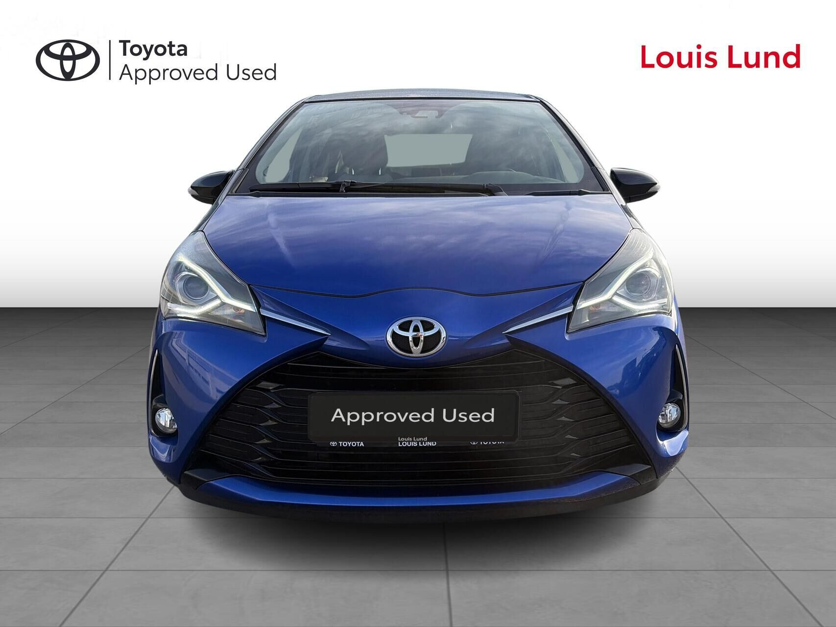Blå Toyota Yaris fra 2019