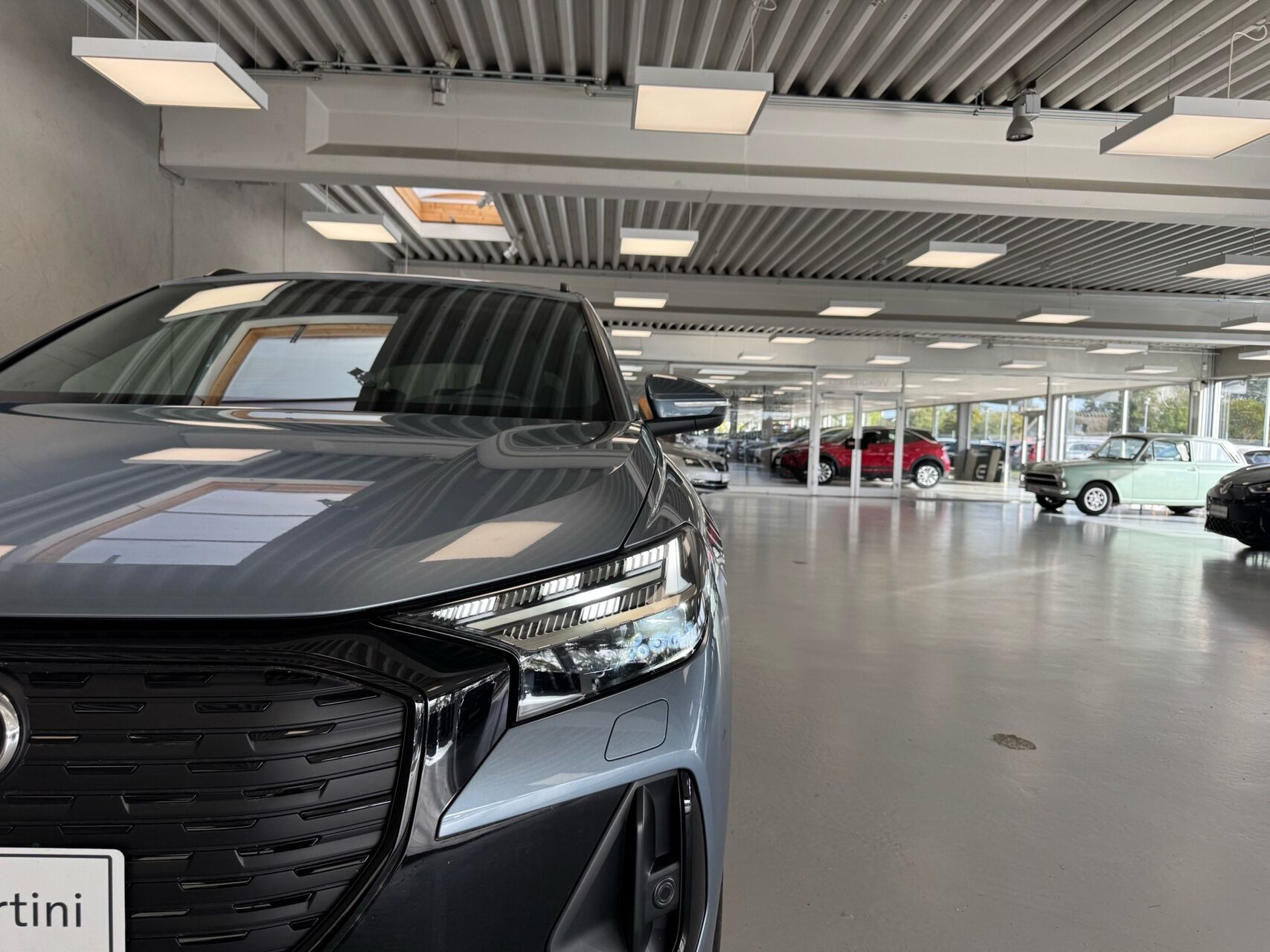 Blå Audi Q4 fra 2024