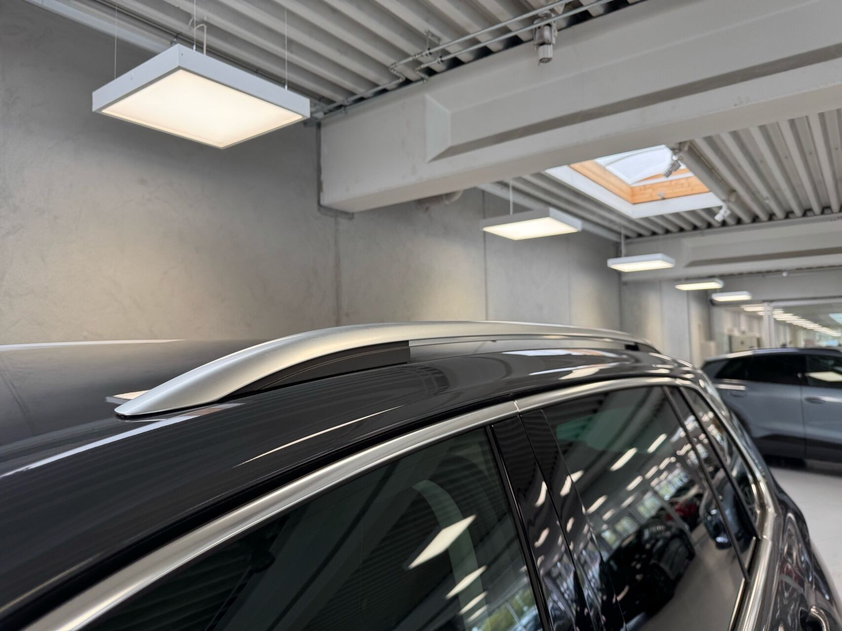 Grå VW Tiguan fra 2022