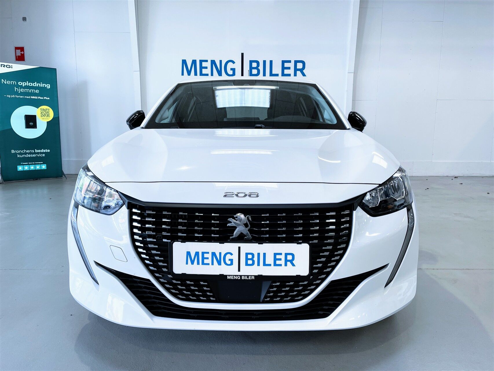 Hvid Peugeot 208 fra 2023