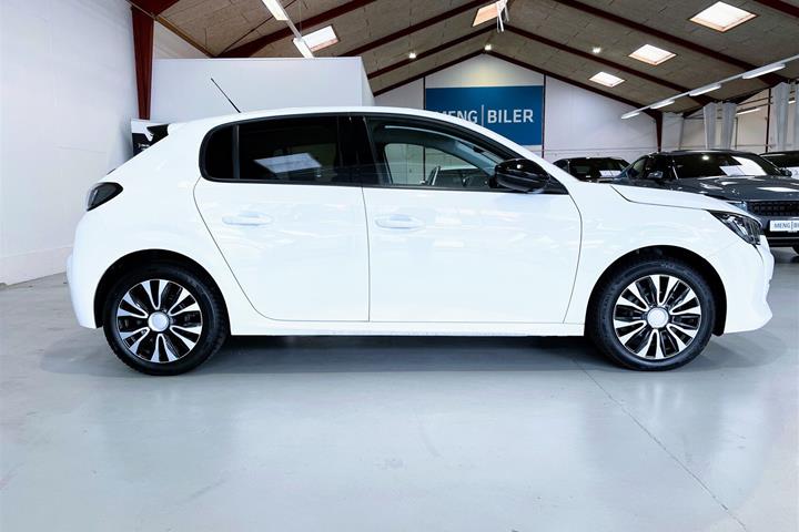 Hvid Peugeot 208 fra 2023