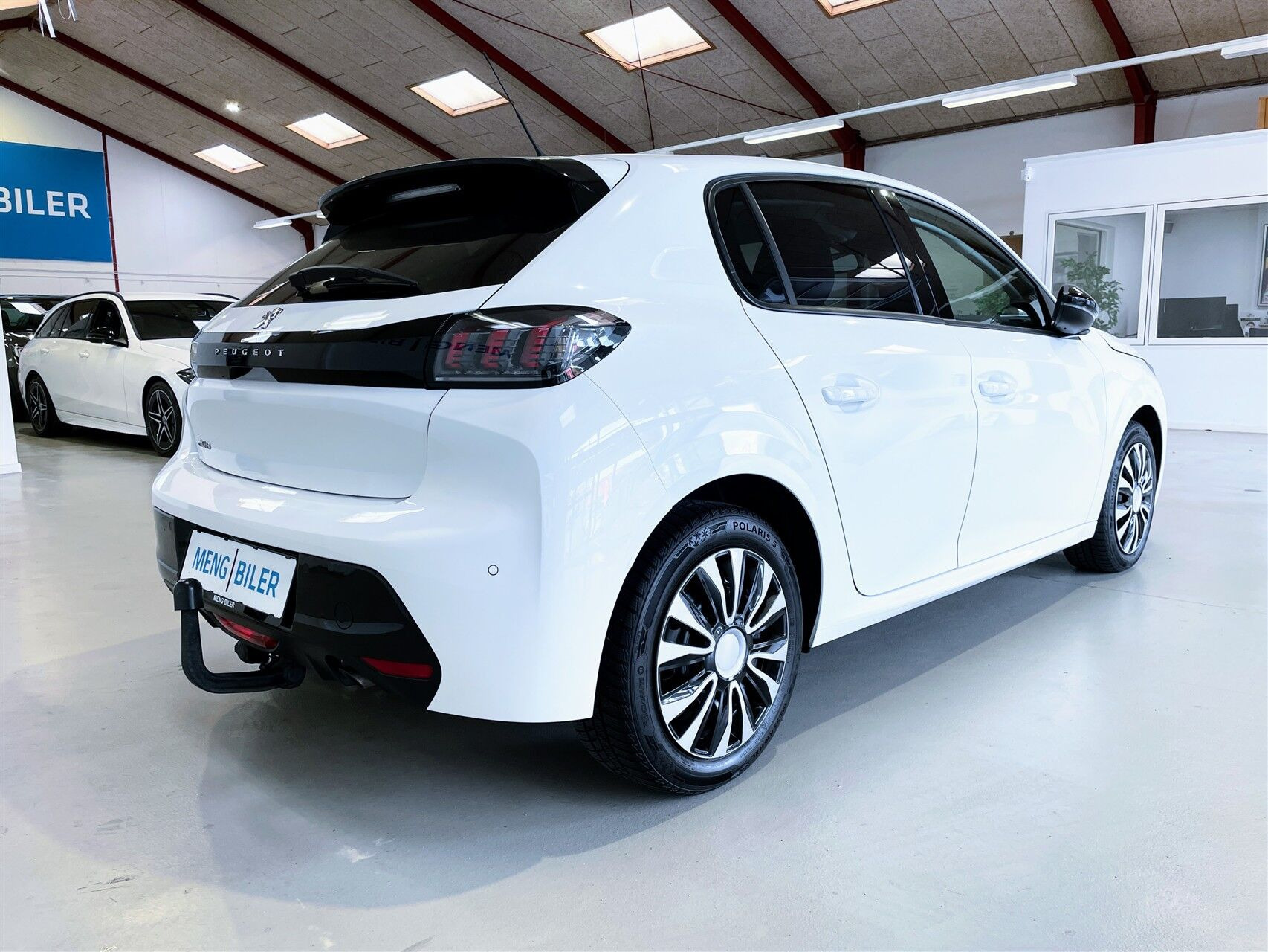 Hvid Peugeot 208 fra 2023