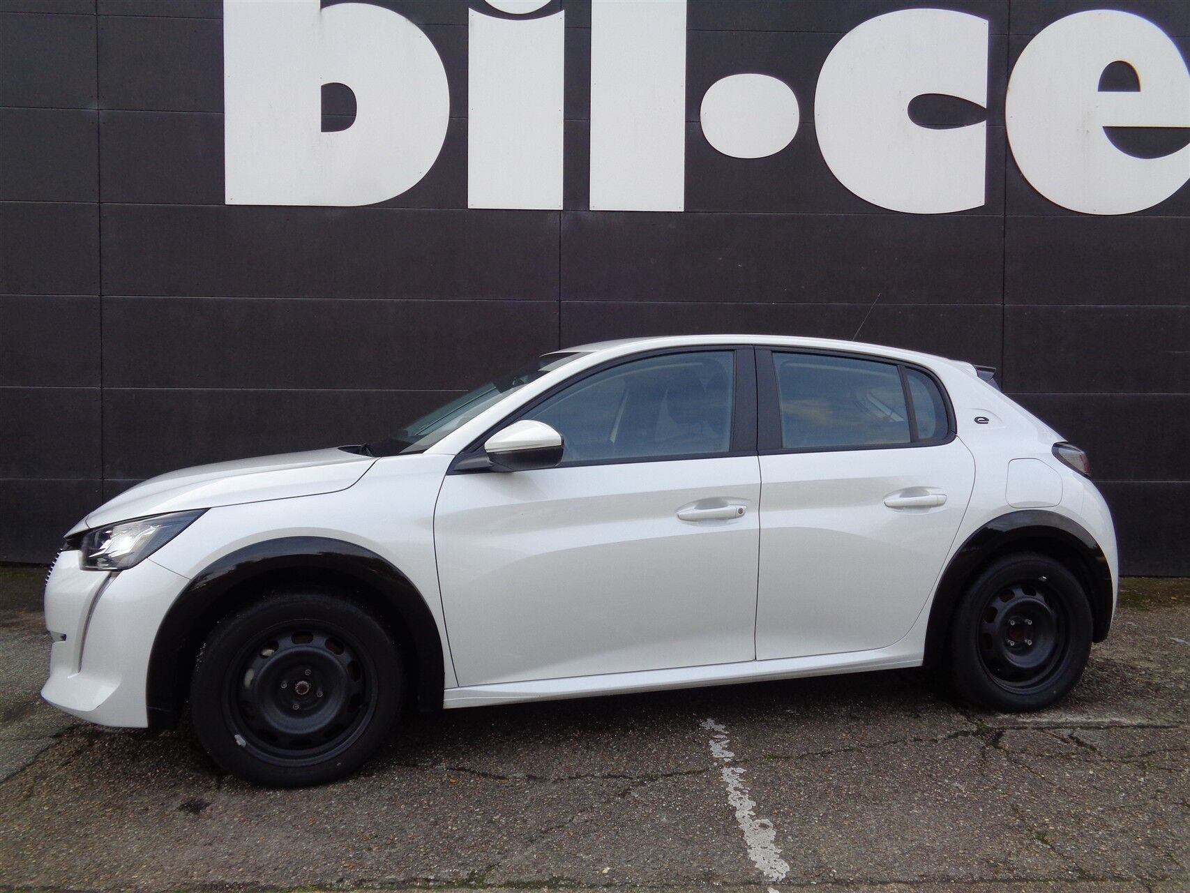Hvid Peugeot e-208 fra 2020