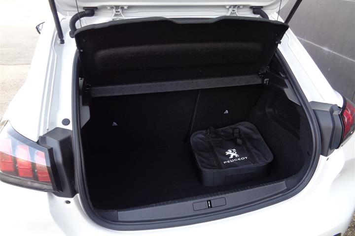 Hvid Peugeot e-208 fra 2020
