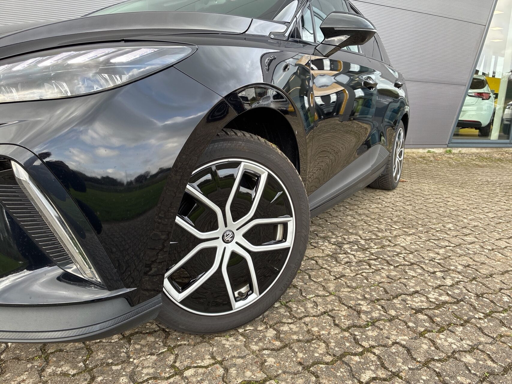 Sort MG MG4 Electric fra 2025