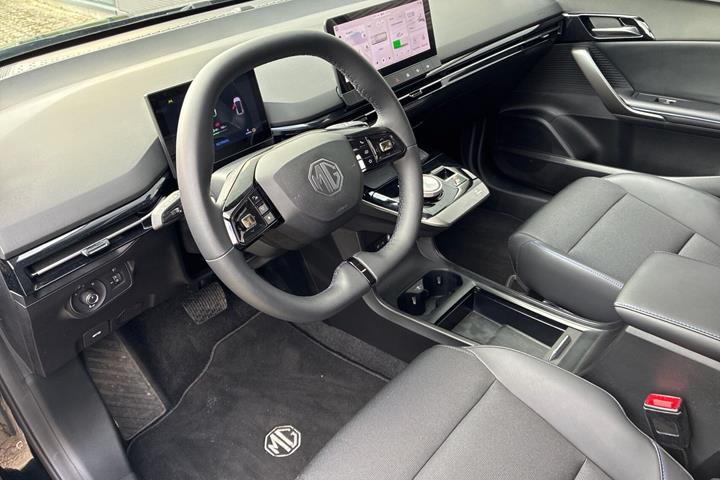Sort MG MG4 Electric fra 2025