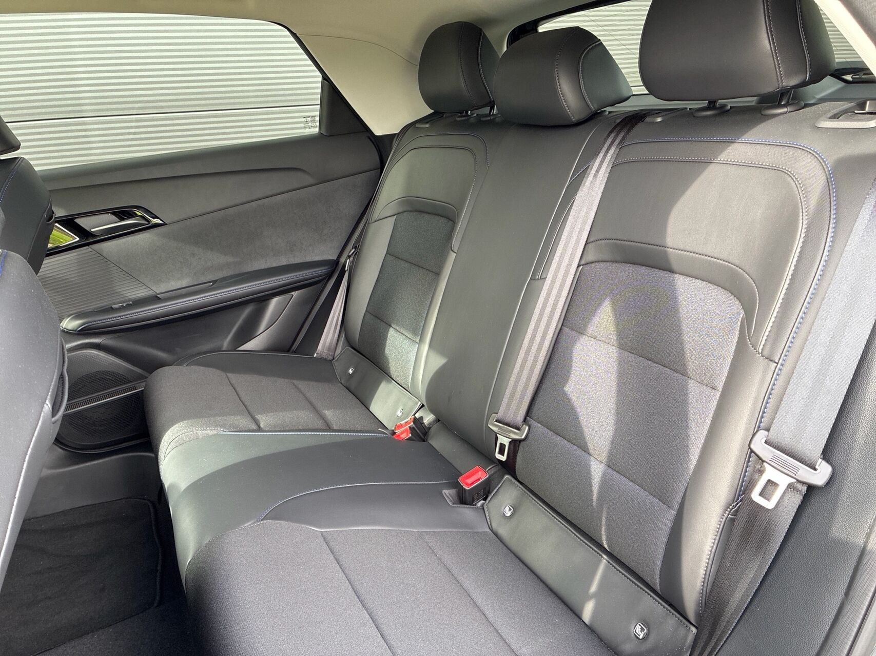 Sort MG MG4 Electric fra 2025