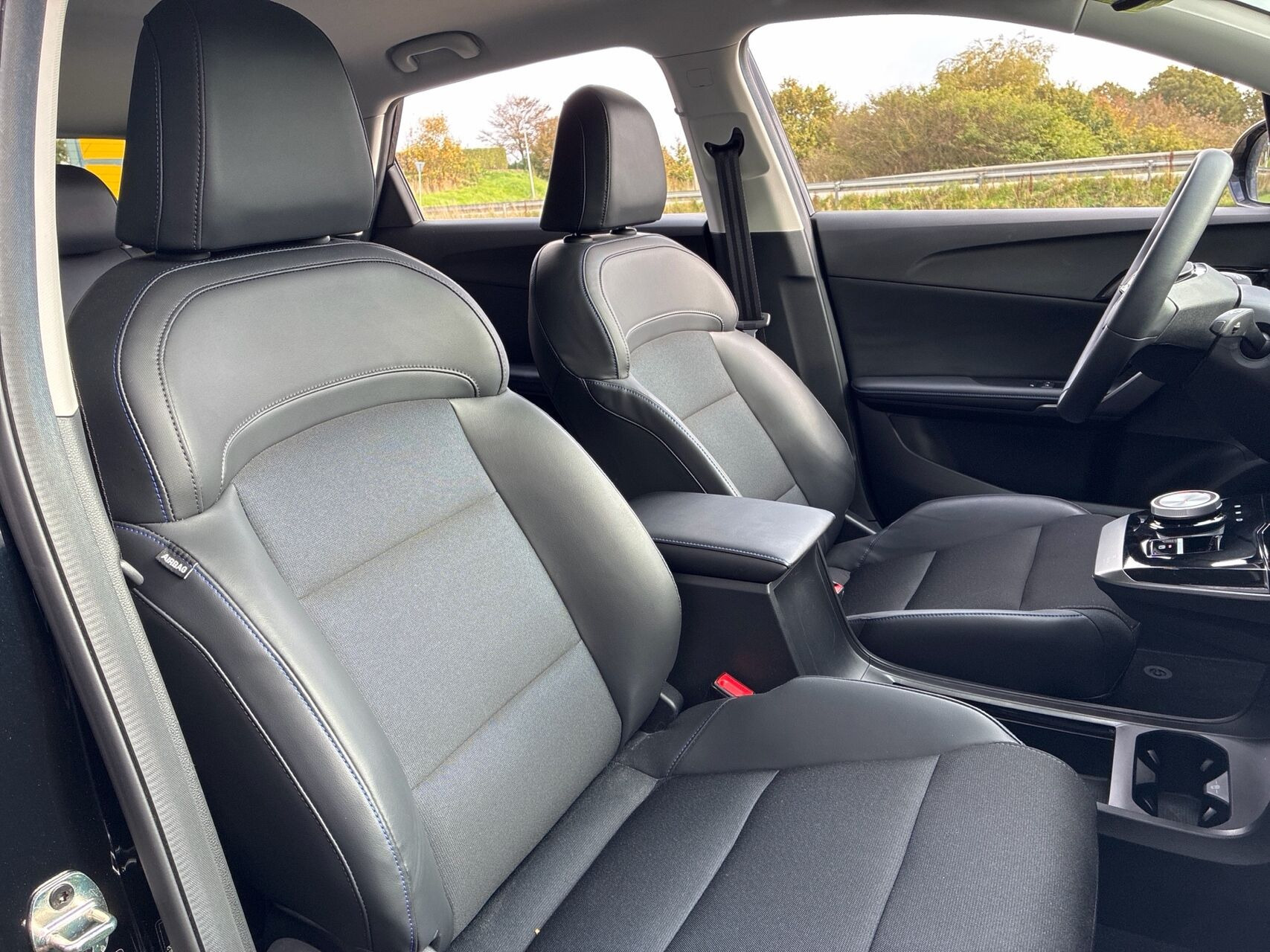 Sort MG MG4 Electric fra 2025