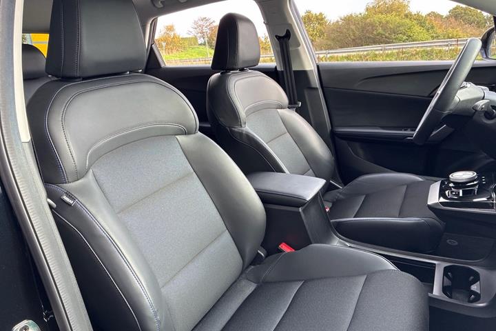 Sort MG MG4 Electric fra 2025