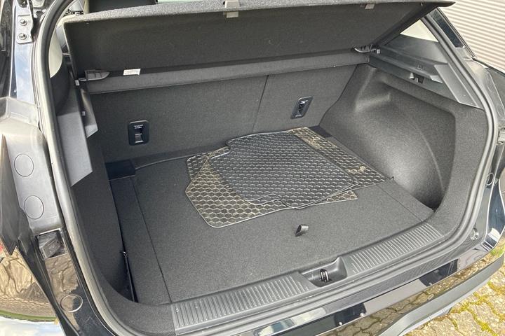 Sort MG MG4 Electric fra 2025