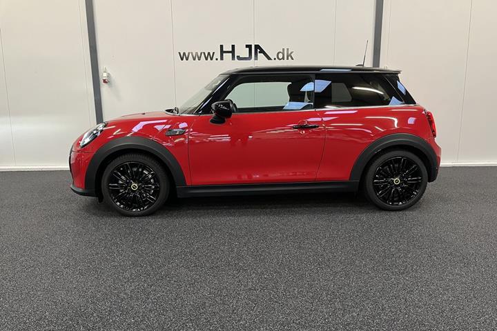 Rød Mini Cooper fra 2023