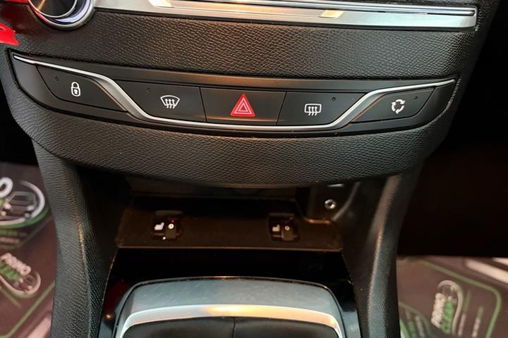 undefined Peugeot 308 fra 2017