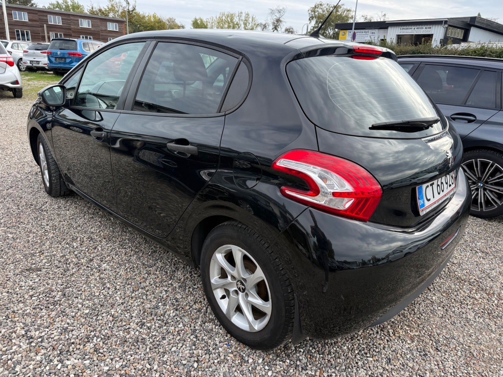 Sort Peugeot 208 fra 2012