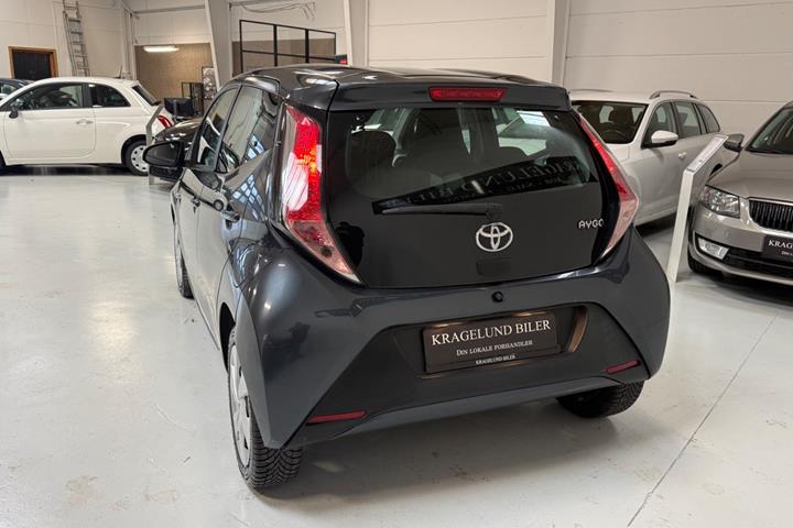 undefined Toyota Aygo fra 2015