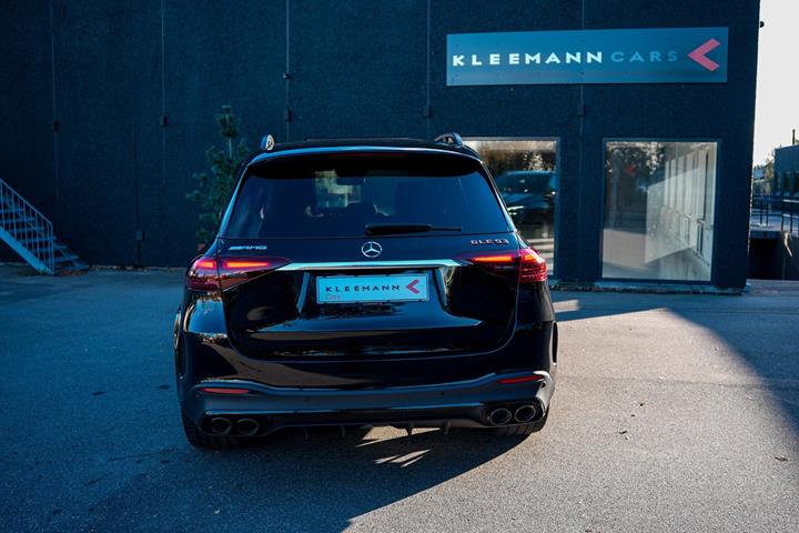 Sort Mercedes GLE53 fra 2026