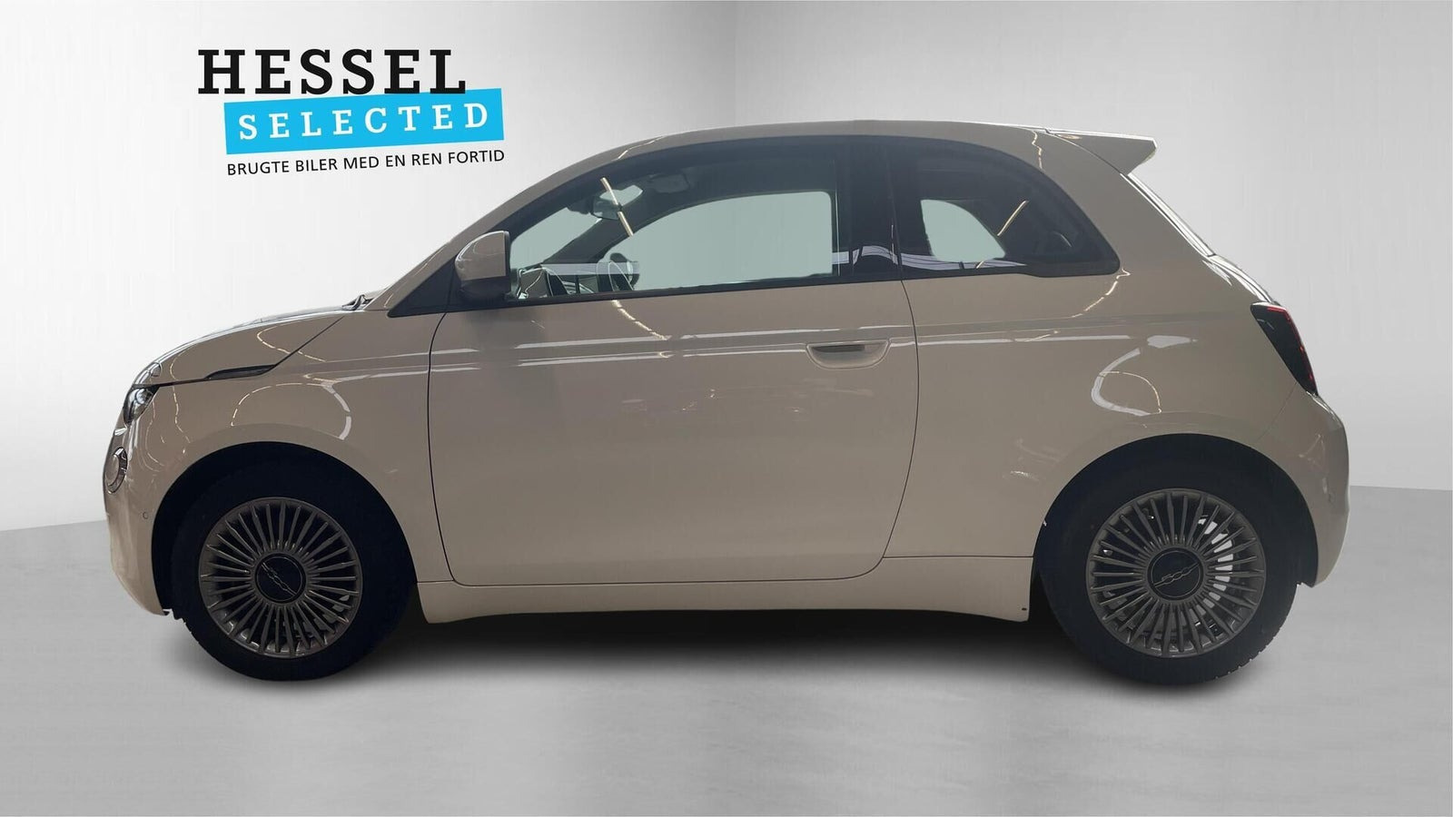 Hvid Fiat 500e fra 2024