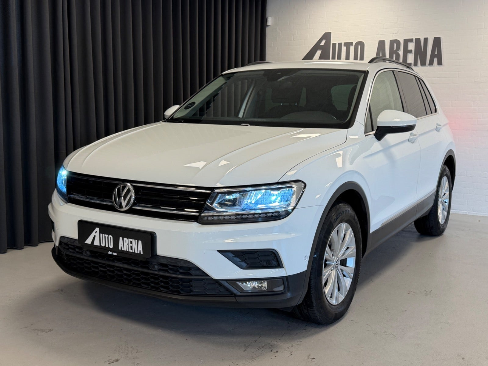 Hvid VW Tiguan fra 2018