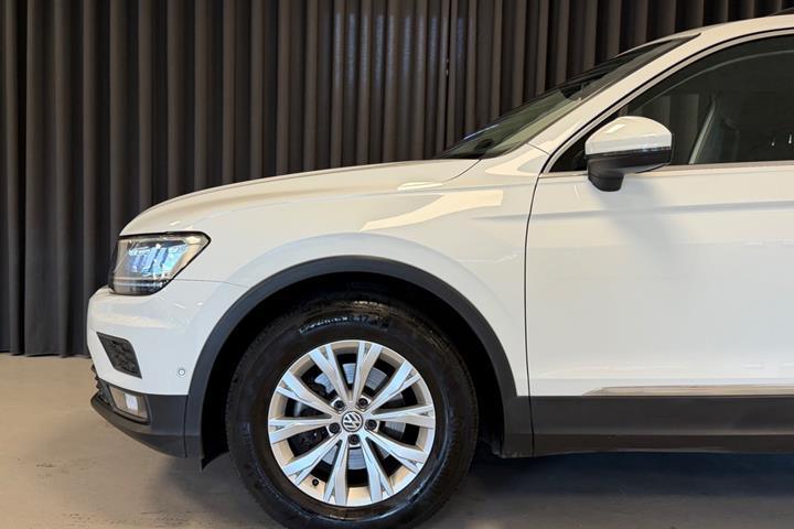 Hvid VW Tiguan fra 2018
