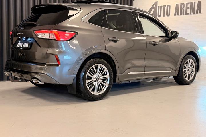 Grå Ford Kuga fra 2020