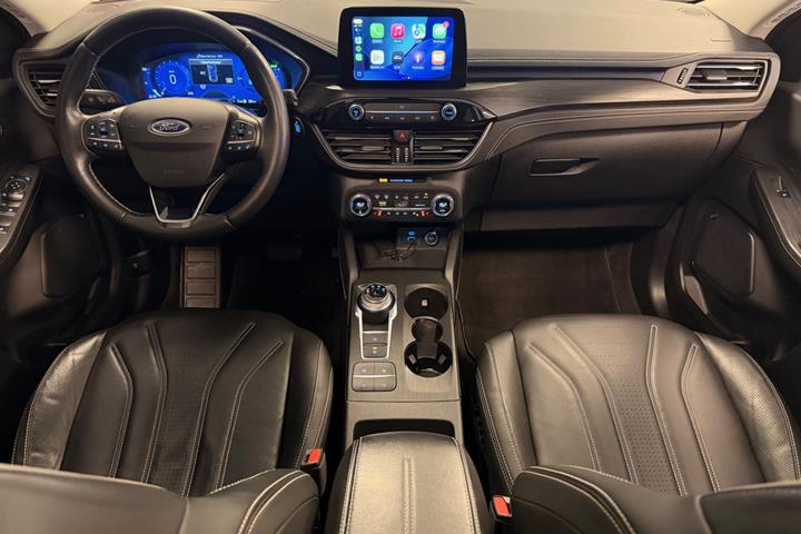 Grå Ford Kuga fra 2020