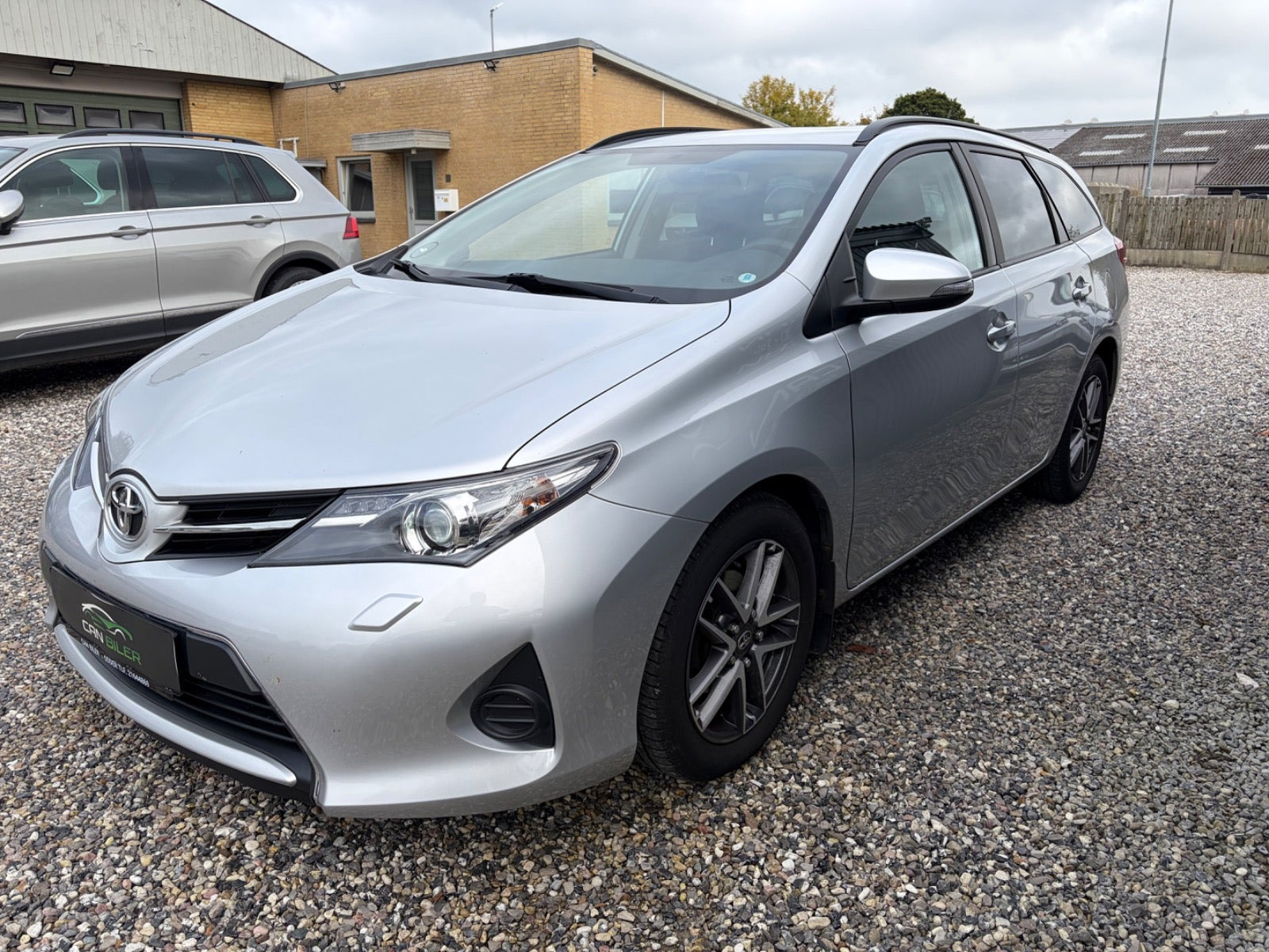 Sølv Toyota Auris fra 2015