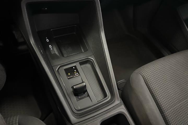 Grå VW Caddy fra 2021