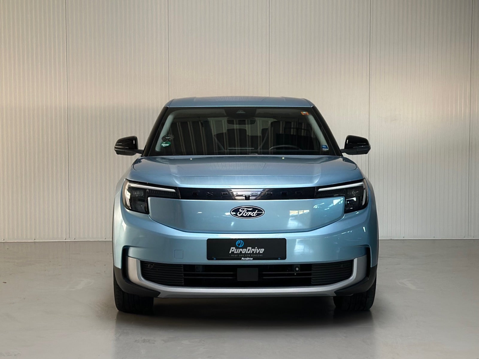 Blå Ford Explorer fra 2025