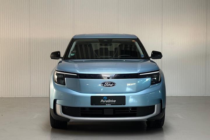 Blå Ford Explorer fra 2025
