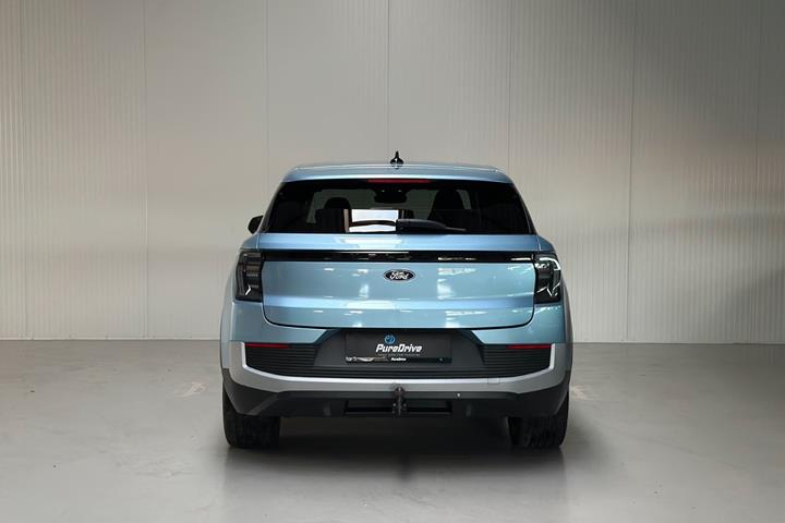 Blå Ford Explorer fra 2025