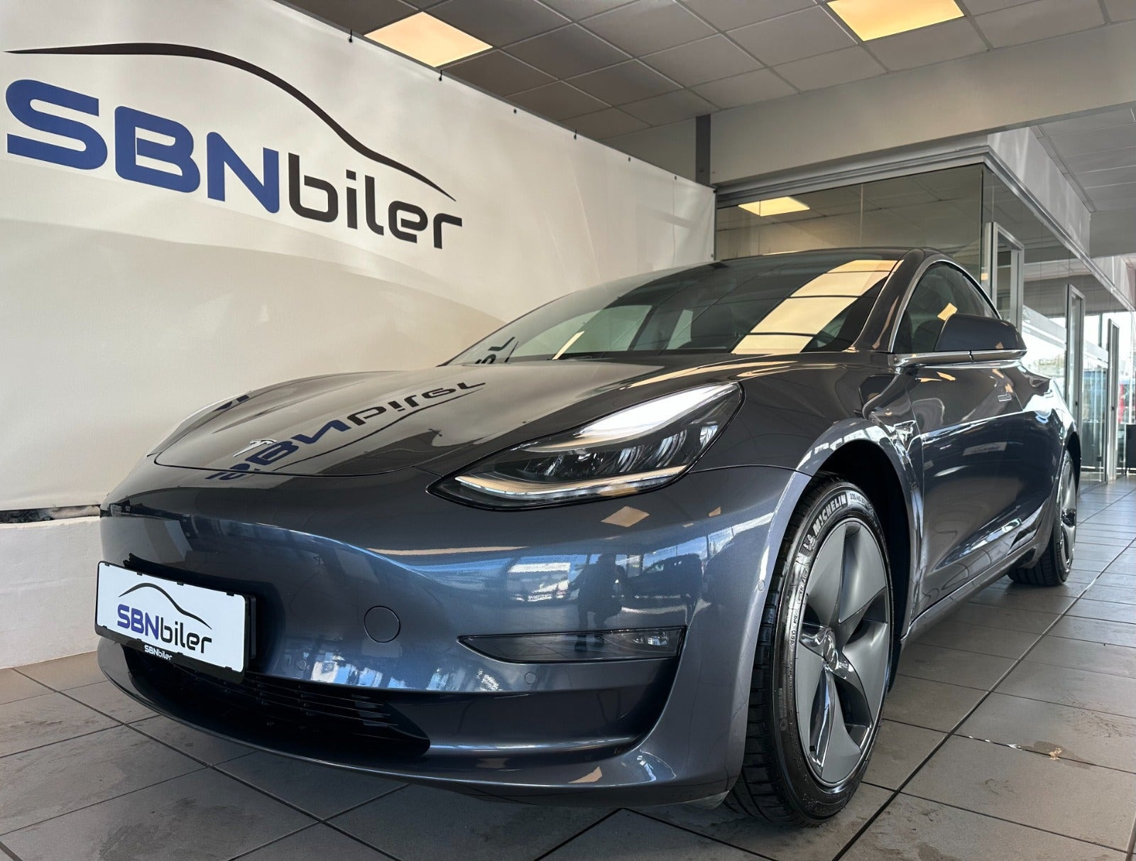 undefined Tesla Model 3 fra 2020
