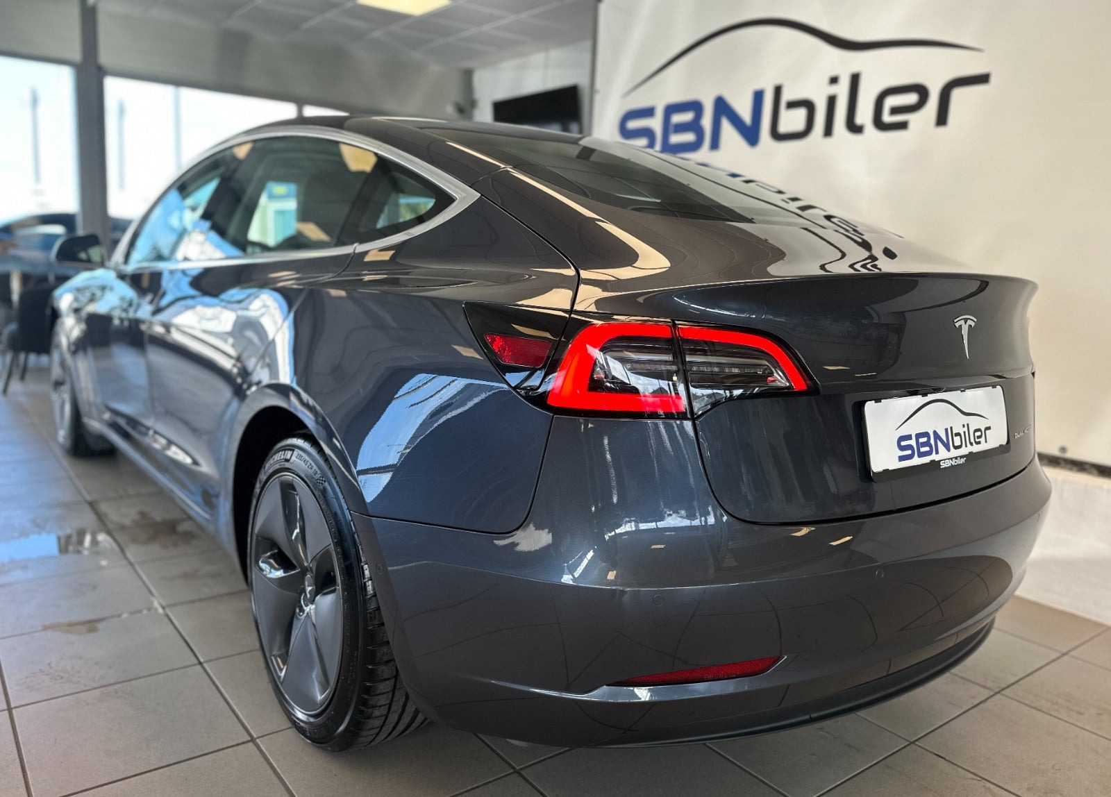 undefined Tesla Model 3 fra 2020