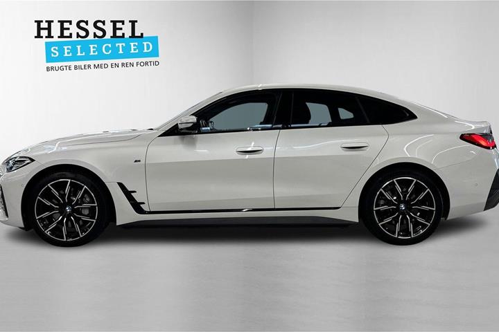 Hvid BMW i4 fra 2024