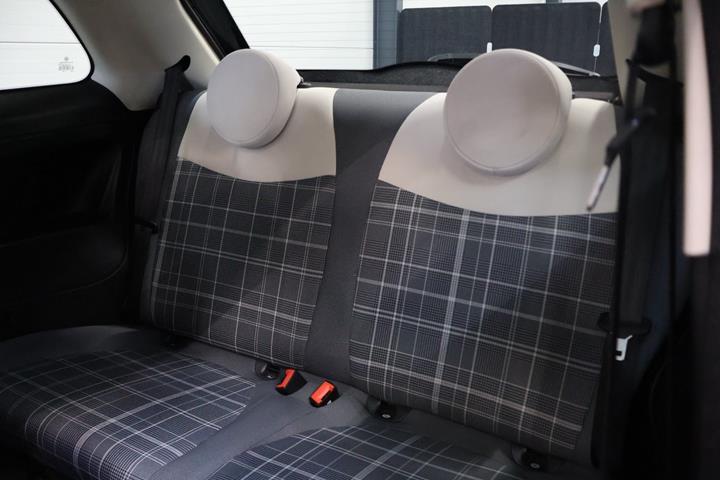Sort Fiat 500 fra 2018