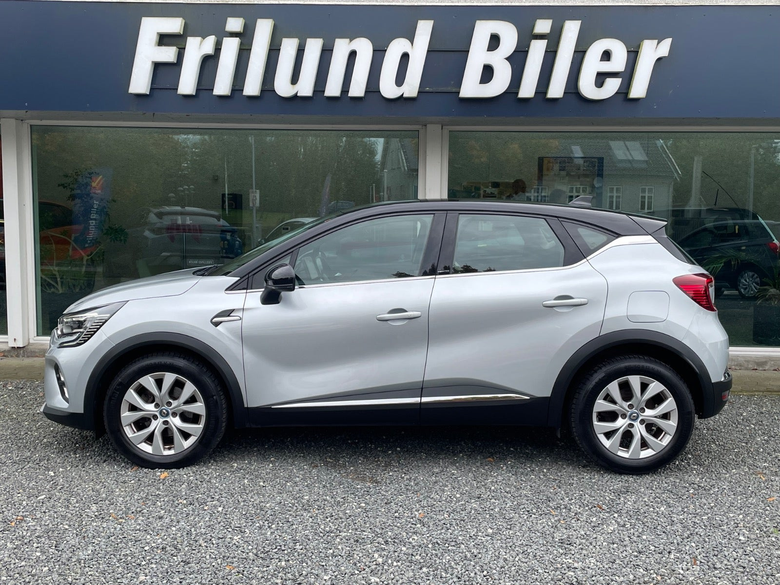 Sølv Renault Captur fra 2020