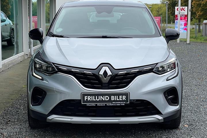 Sølv Renault Captur fra 2020