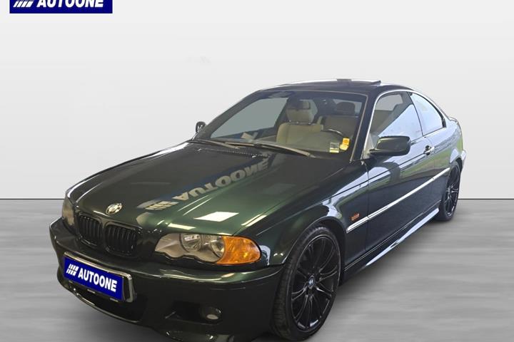 undefined BMW 330Ci fra 2002 set udefra
