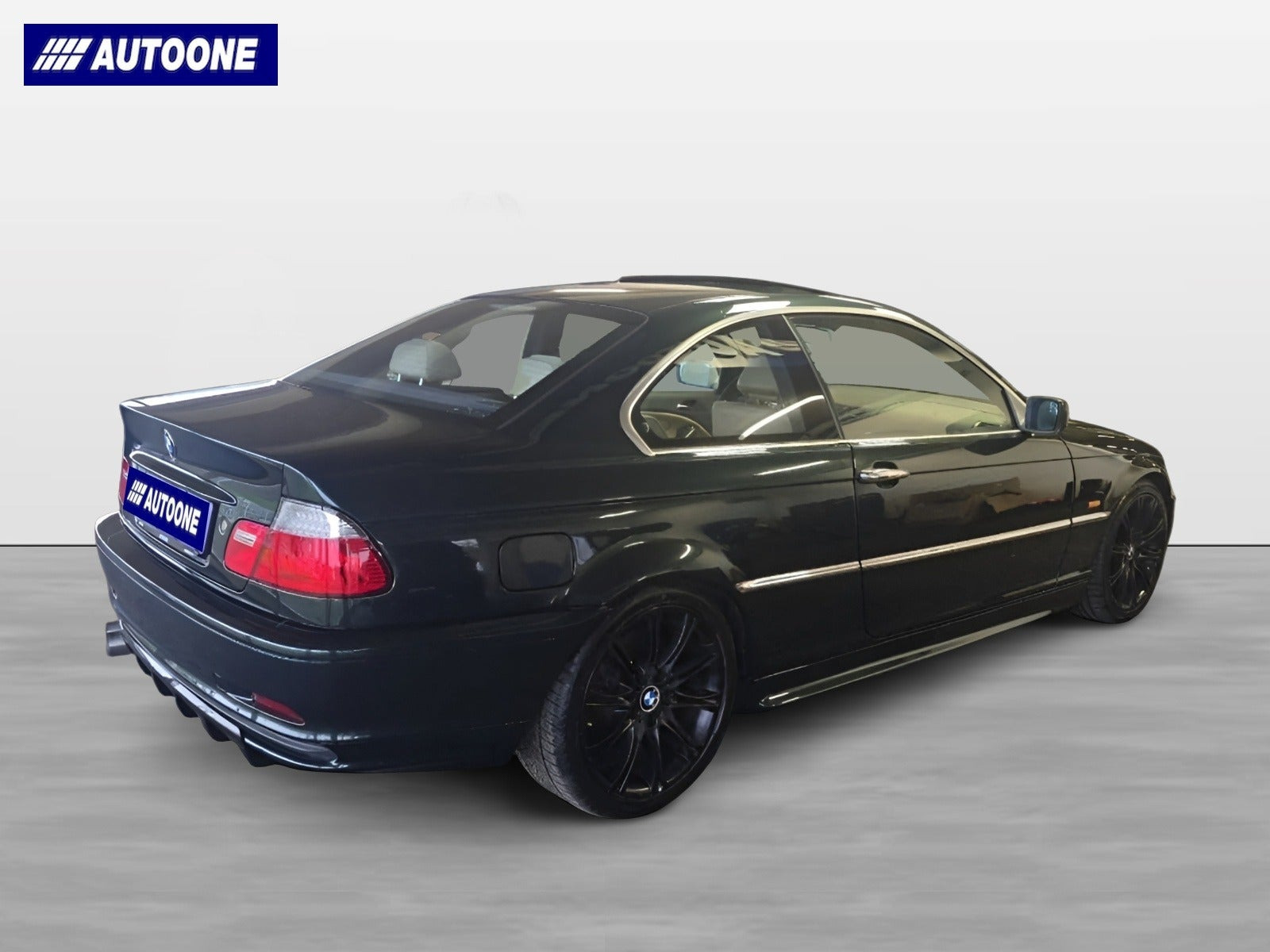 undefined BMW 330Ci fra 2002 set udefra