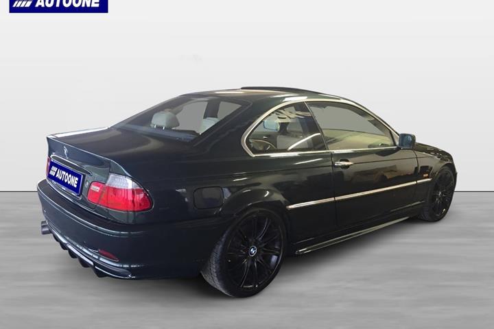 undefined BMW 330Ci fra 2002 set udefra