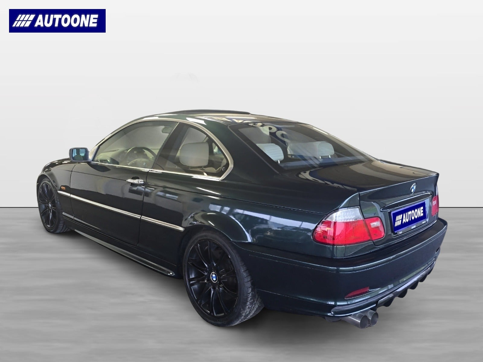 undefined BMW 330Ci fra 2002 set udefra