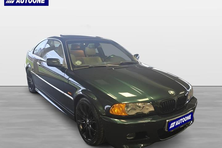 undefined BMW 330Ci fra 2002 set udefra