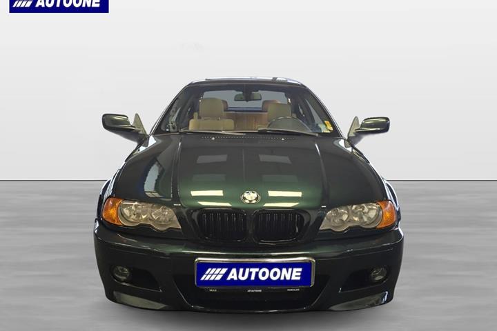 undefined BMW 330Ci fra 2002 set udefra