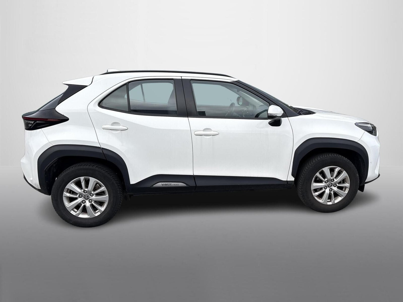 Hvid Toyota Yaris Cross fra 2023