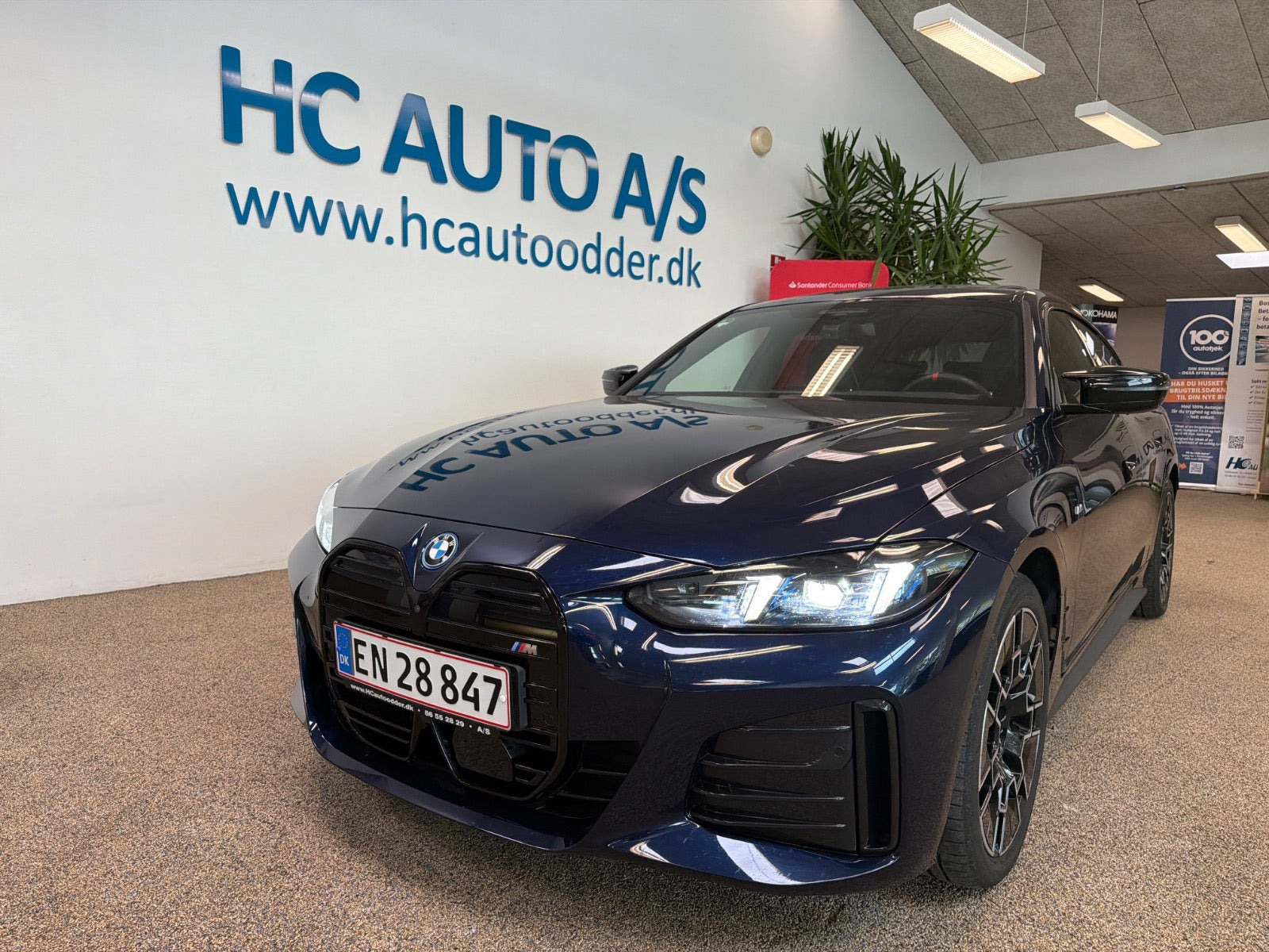 Blå BMW i4 fra 2024