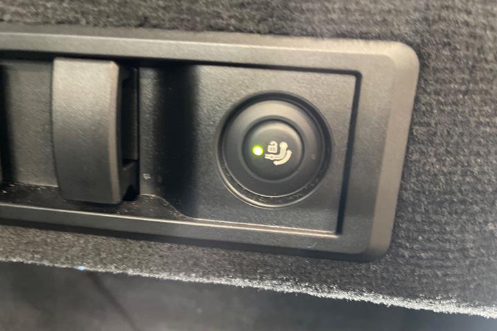 Blå BMW i4 fra 2024