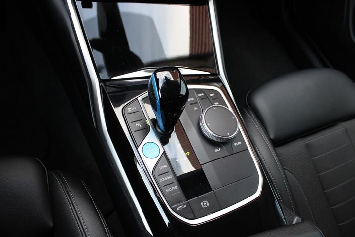 Sort BMW i4 fra 2022