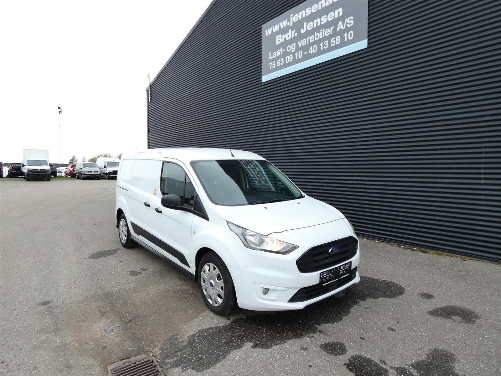Hvid Ford Transit Connect fra 2020