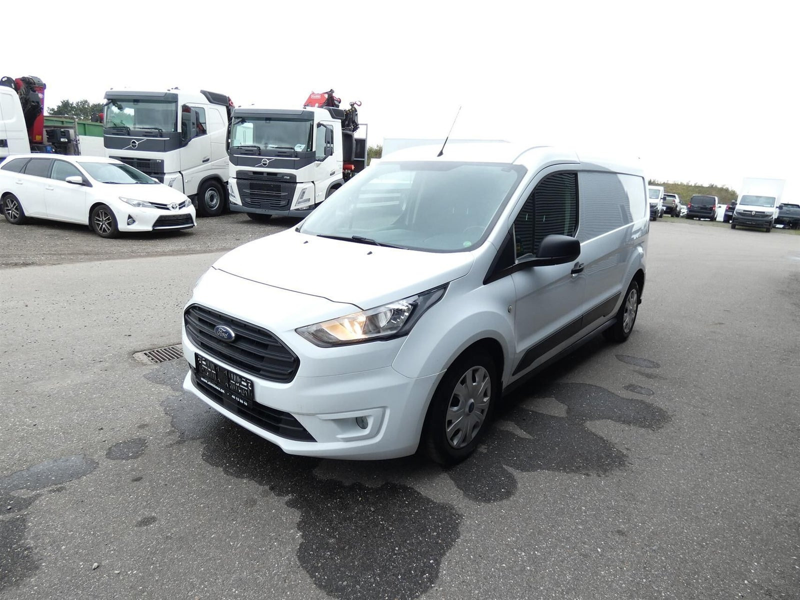 Hvid Ford Transit Connect fra 2020