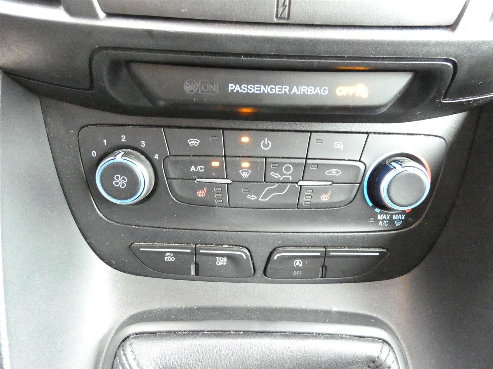 Hvid Ford Transit Connect fra 2020